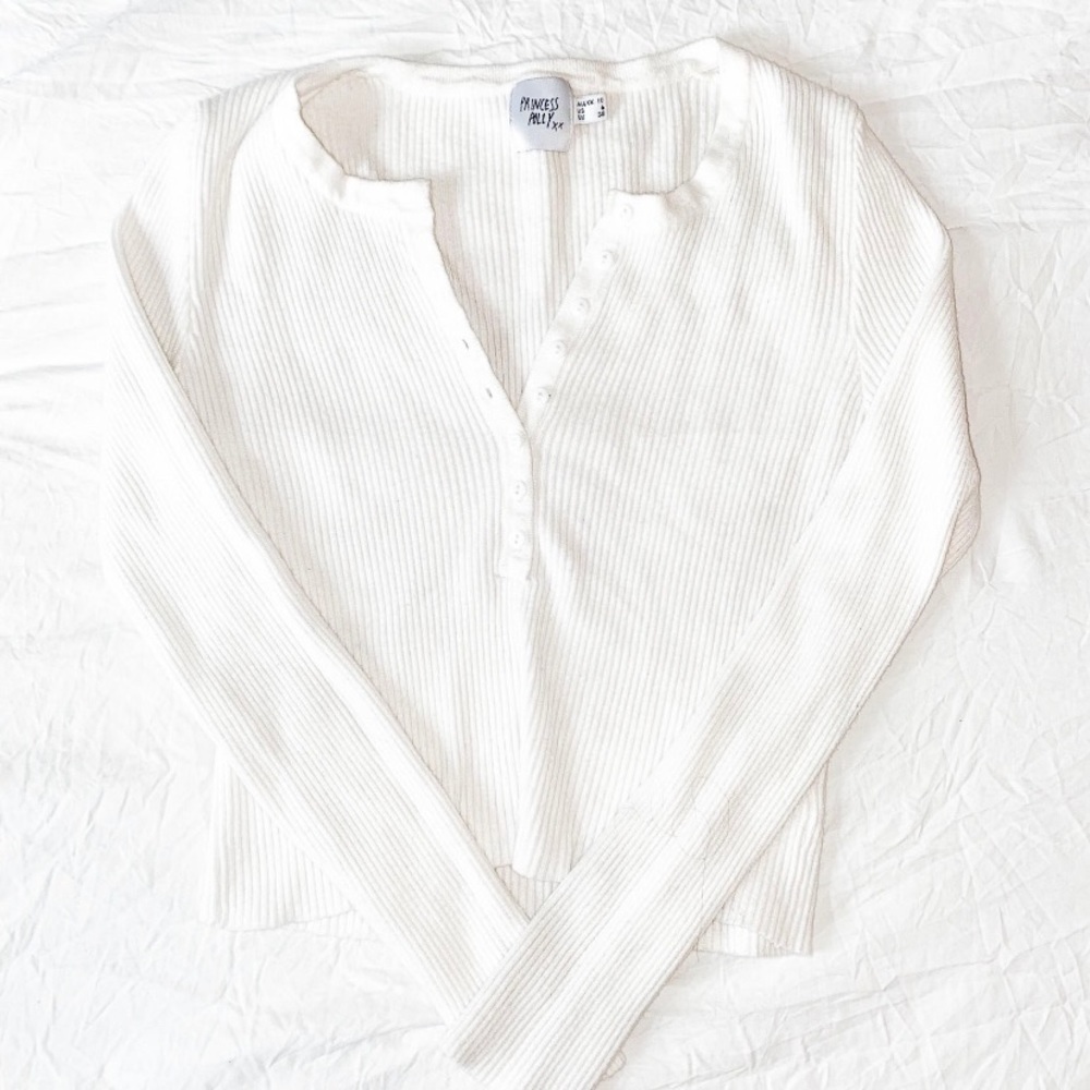 Princess Polly white cropped long sleeve!